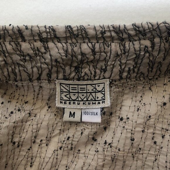 Neeru Kumar Women's Patterned Silk Blouse - Picture 5 of 9